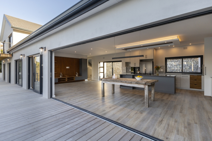 4 Bedroom Property for Sale in West Bank Eastern Cape